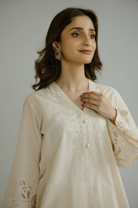 2 Piece Lawn Embroidered Suit (CP0202)
