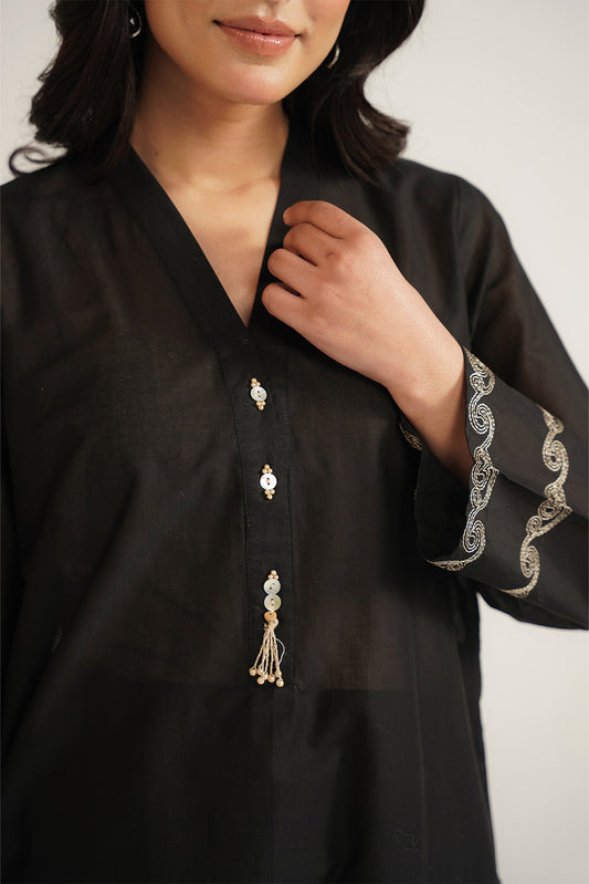 2 Piece Lawn Embroidered Suit (CS0471)