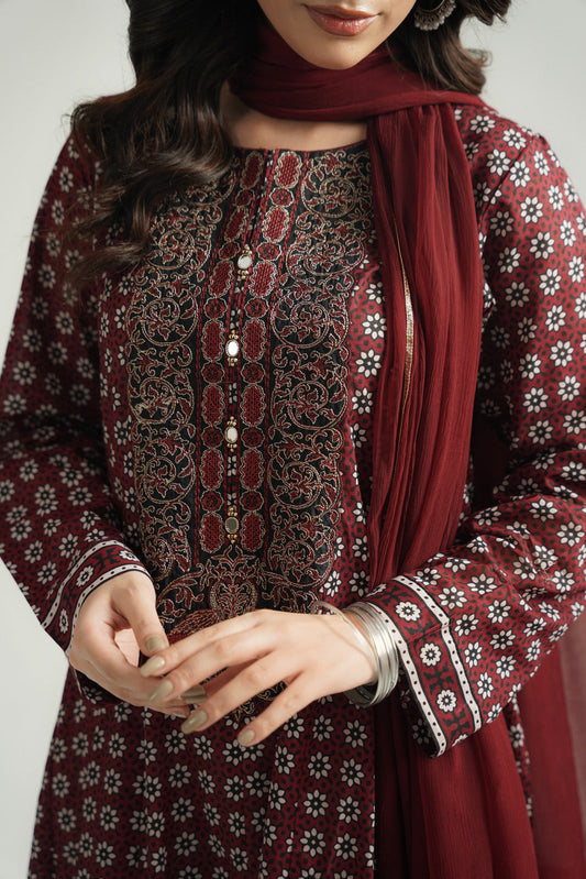 2 Piece Printed Lawn Embroidered Suit (CS0549)